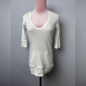 Cream V-Neck‎ Sweater